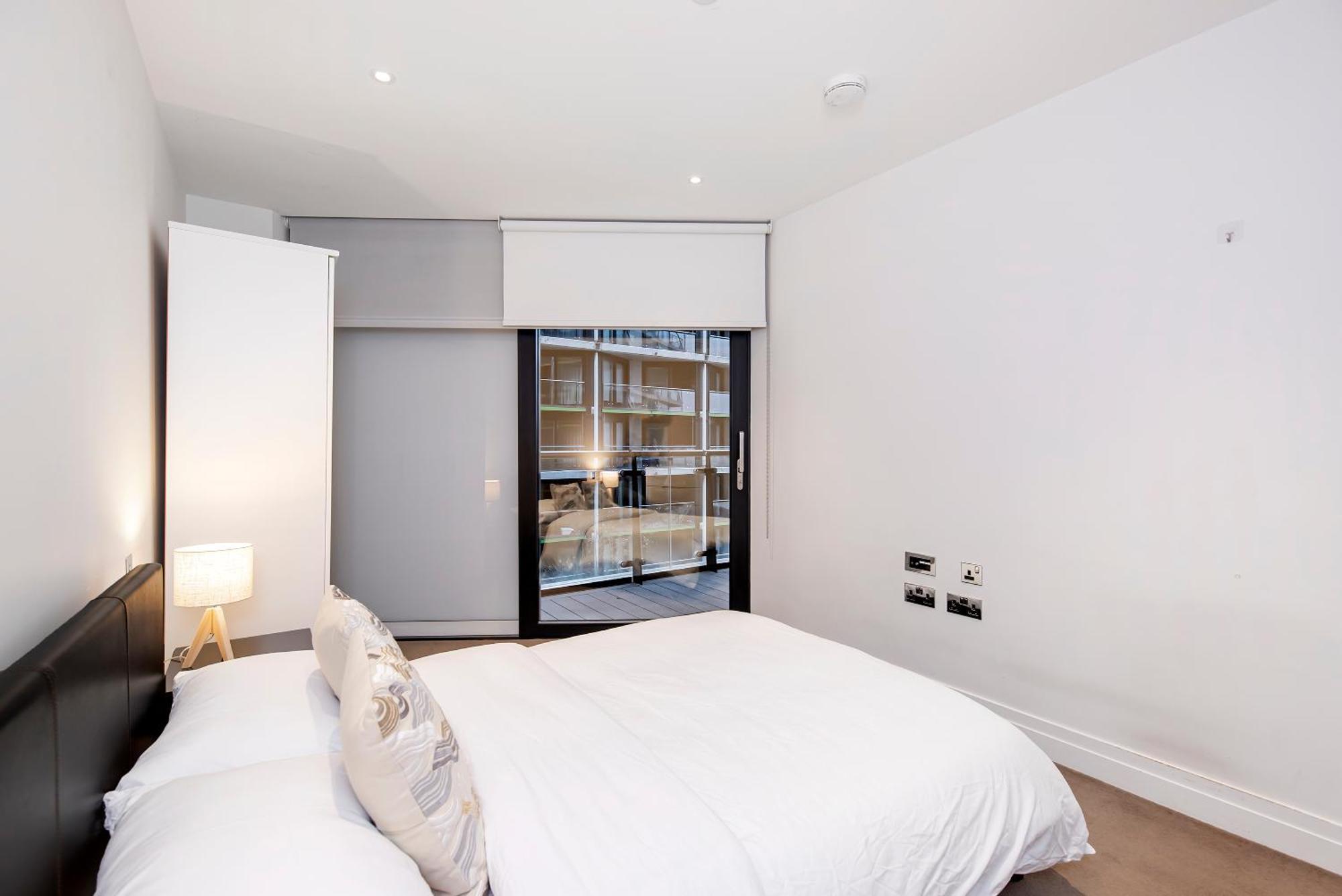 Stylish 2 Bed Close To Battersea Power Station Appartamento