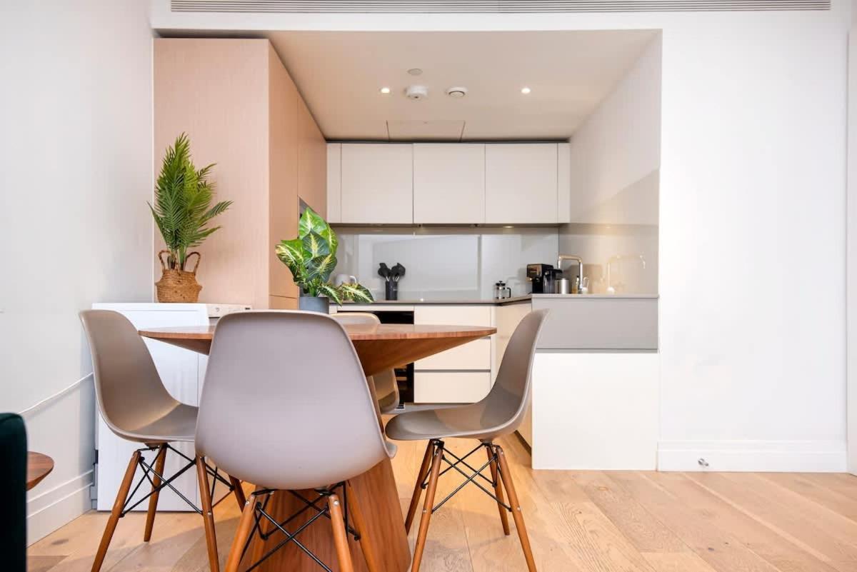 Stylish 2 Bed Close To Battersea Power Station Apartament *