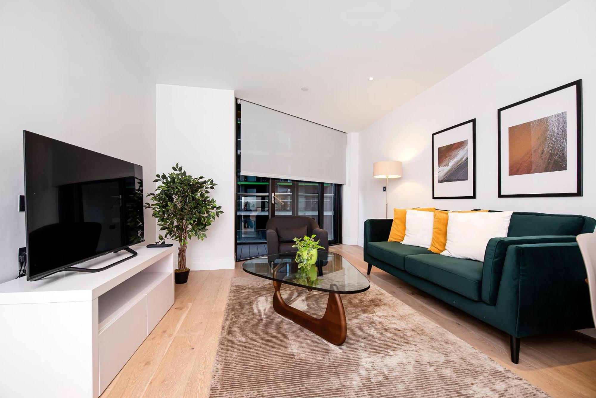Stylish 2 Bed Close To Battersea Power Station Apartment